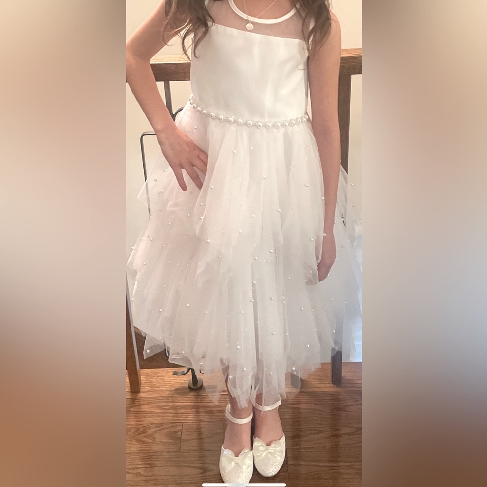 Beautiful size 8 Girls communion dress